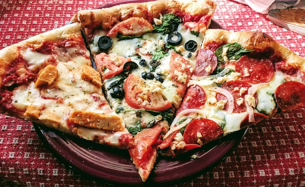 Buffalo Chicken Spinach Tomato Olive Garlic Pepperoni Spinach Onion